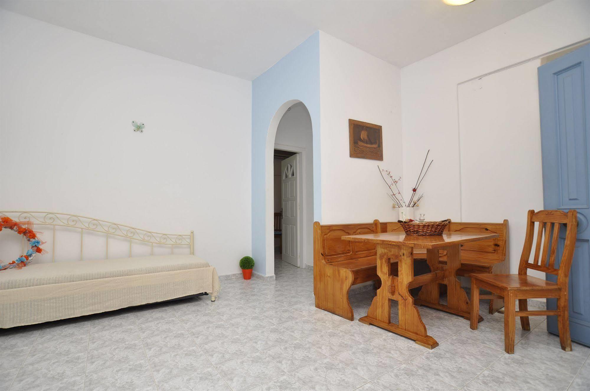 Manos Apartments Mégas Yialós-Nítes Екстериор снимка