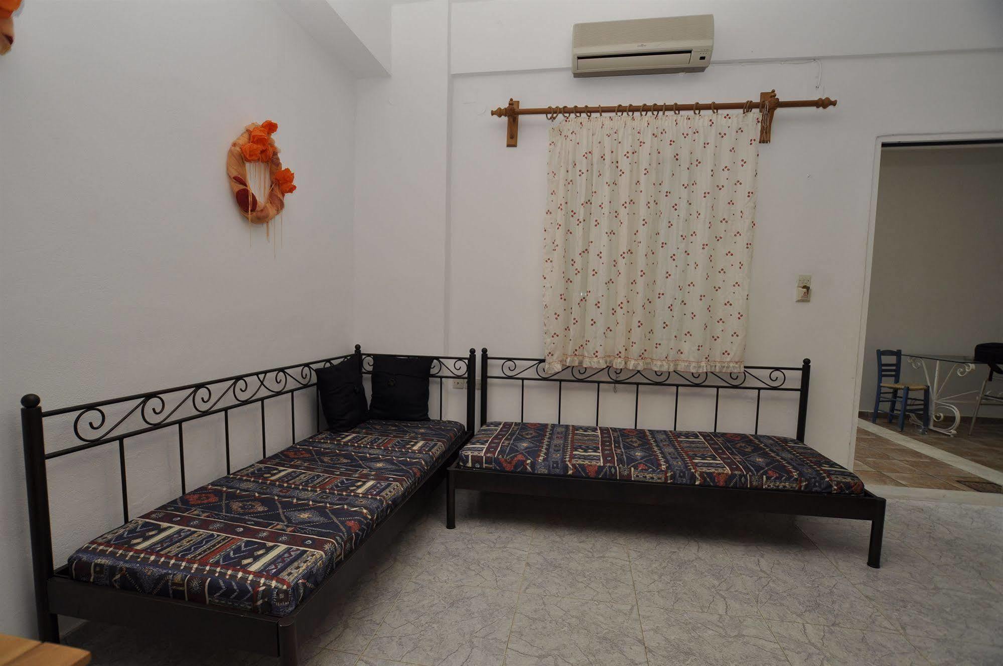 Manos Apartments Mégas Yialós-Nítes Екстериор снимка