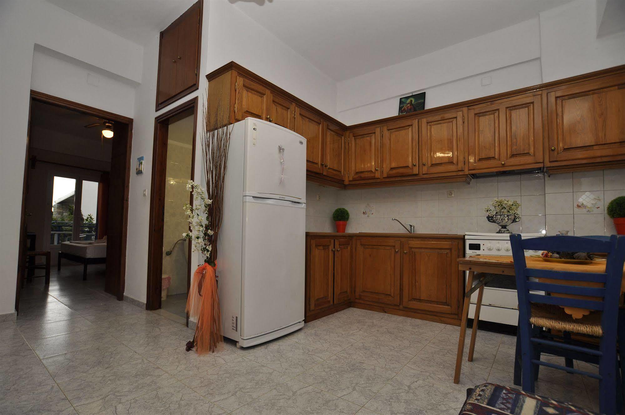 Manos Apartments Mégas Yialós-Nítes Екстериор снимка